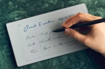 Outstanding’s tiny E Ink pill needs to switch your old-fashioned pocket book